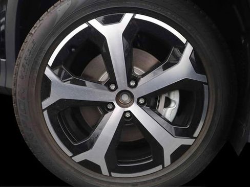 New 2026 Volkswagen Tiguan SE image 3