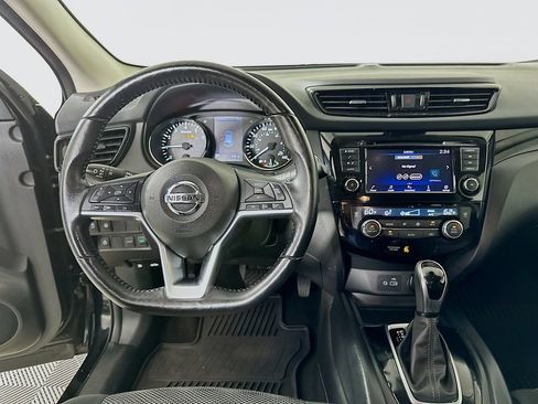 Used 2021 Nissan Rogue Sport SV FWD image 19
