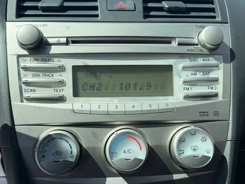 Used 2011 Toyota Camry SE w/ SE Extra-Value Pkg #1 image 16