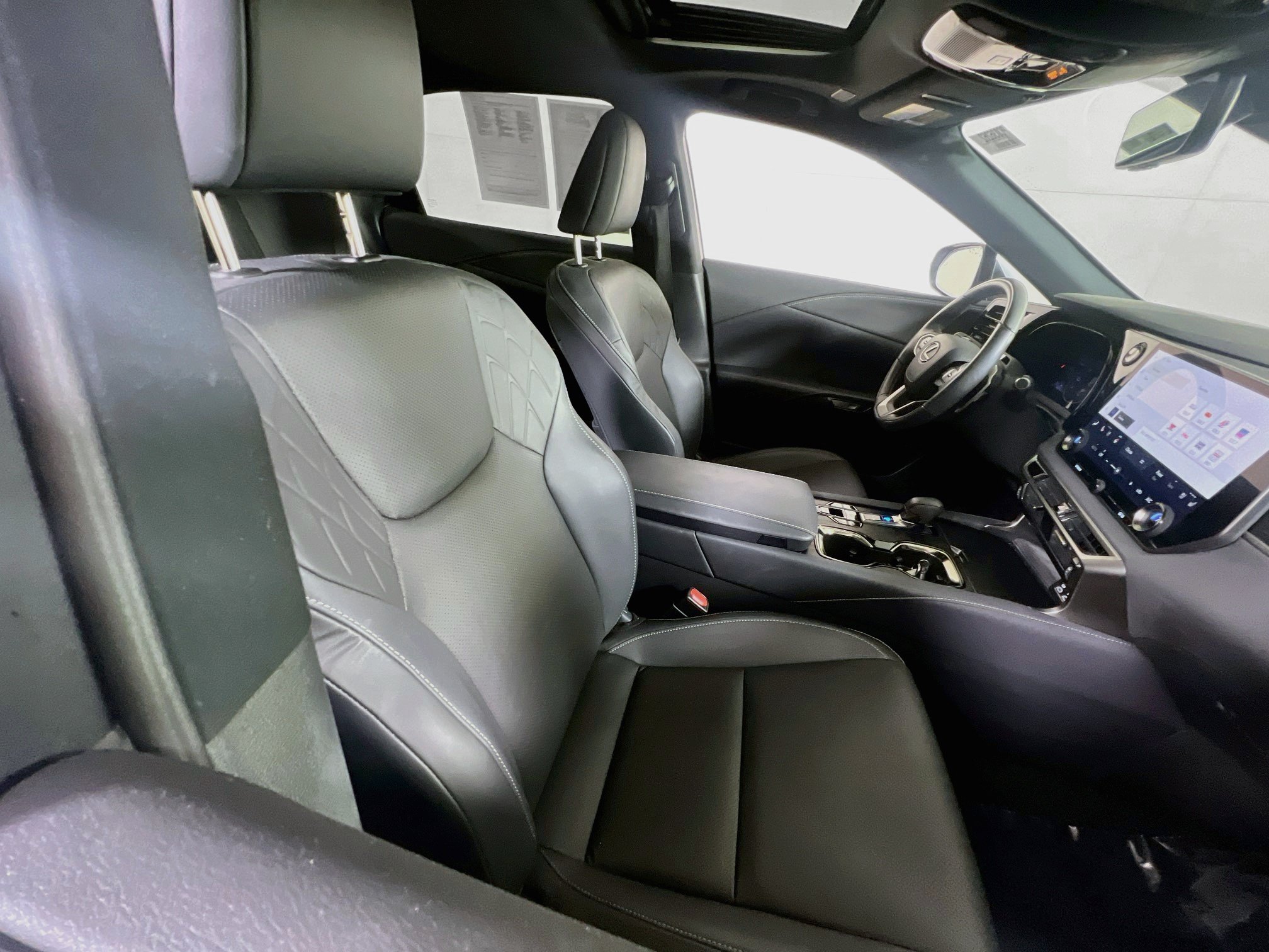 Used 2023 Lexus RX 350 Premium w/ Cold Area Package AWD/4WD image 27