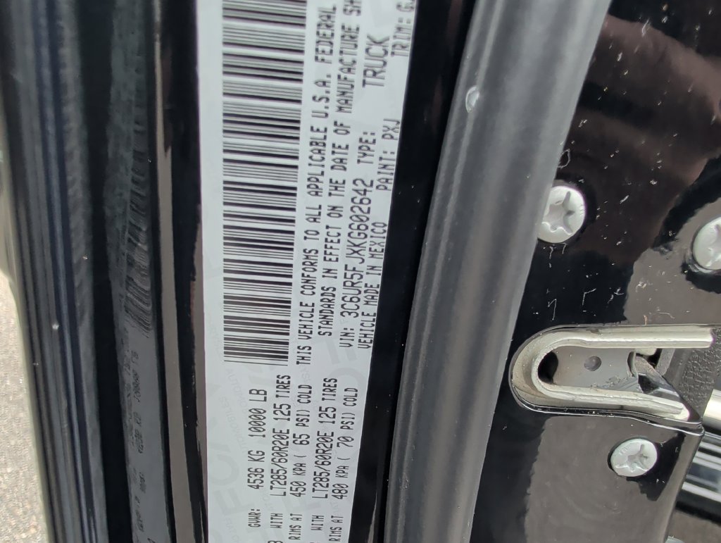 Used 2019 RAM 2500 Laramie w/ Black Appearance Package AWD/4WD image 32