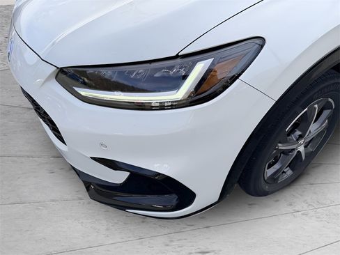 Used 2023 Honda HR-V EX-L image 11