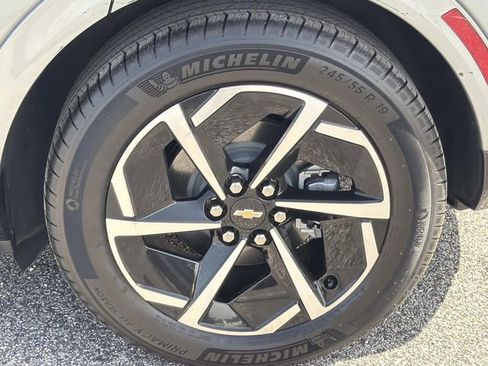 Used 2025 Chevrolet Equinox EV LT w/ Convenience Package FWD image 16