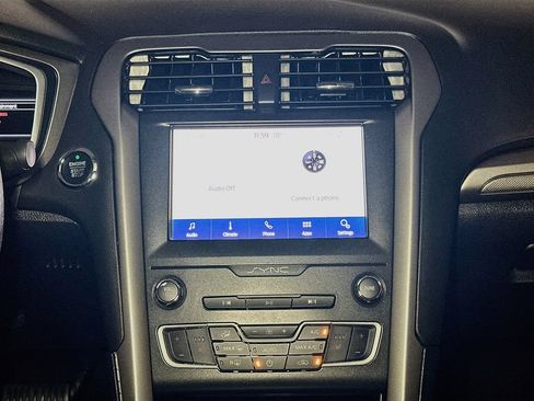 Used 2020 Ford Fusion SE AWD/4WD image 11