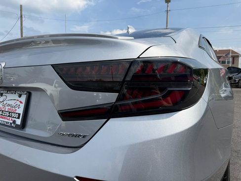 Used 2019 Honda Accord Sport image 17