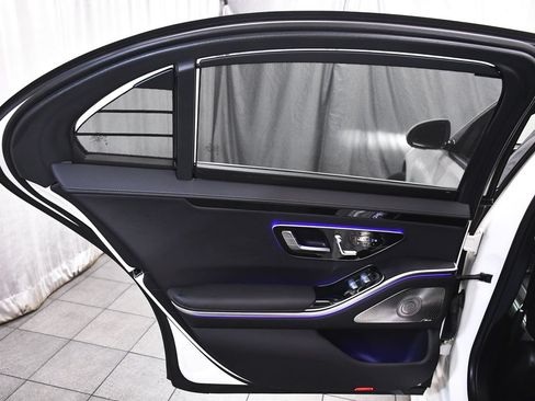 Used 2022 Mercedes-Benz S 500 4MATIC image 13