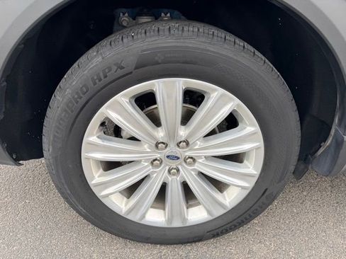 Used 2020 Ford Explorer Limited AWD/4WD image 10