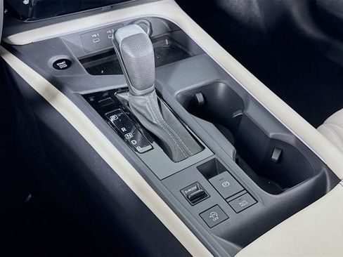 New 2026 Nissan Sentra SL w/ Floor Mat Package FWD image 17
