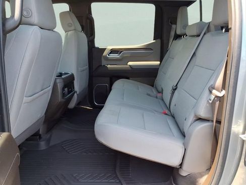 Used 2024 Chevrolet Silverado 1500 LT AWD/4WD image 20