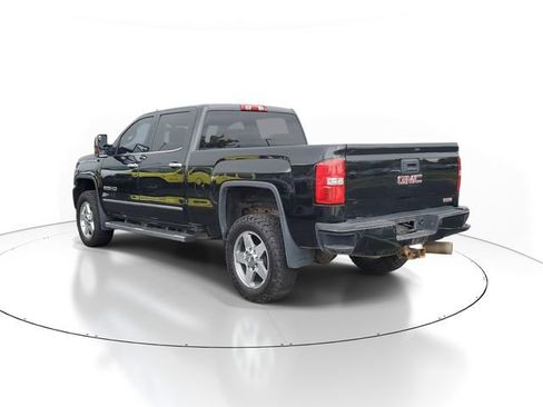 Used 2017 GMC Sierra 2500 SLT w/ All-Terrain HD Package AWD/4WD image 4
