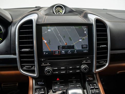 Used 2017 Porsche Cayenne S AWD/4WD image 18