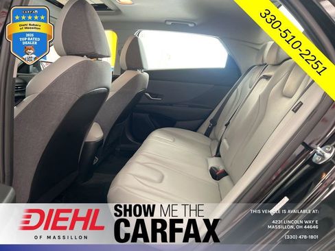 Used 2024 Hyundai Elantra Limited FWD image 18