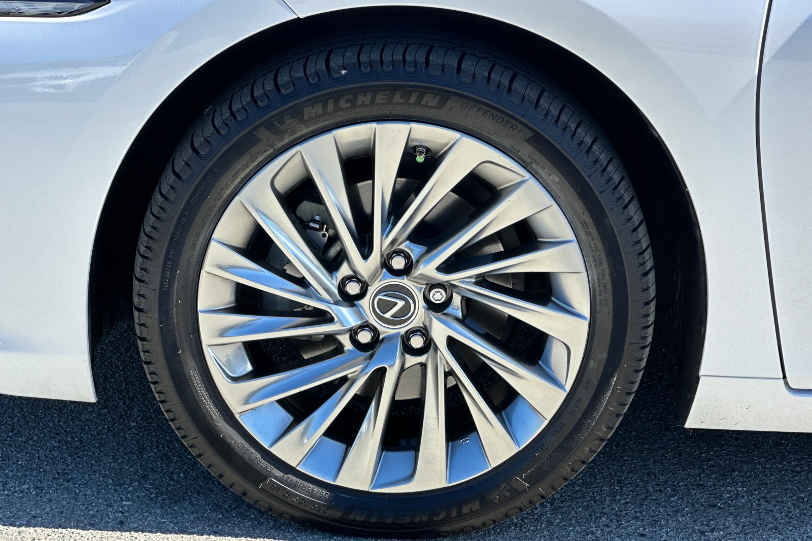 Used 2023 Lexus ES 350 Ultra Luxury w/ Accessory Package (Z2) FWD image 33