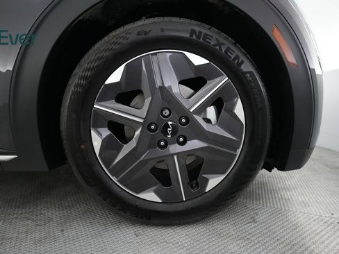 Used 2025 Kia EV6 Light RWD image 20