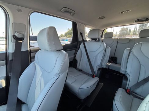 Used 2025 Hyundai Palisade SEL AWD/4WD image 43