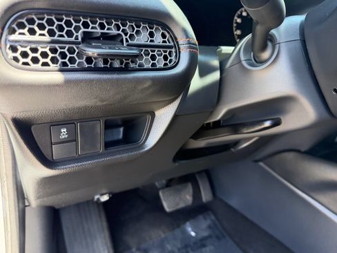 Certified 2024 Honda HR-V Sport image 26
