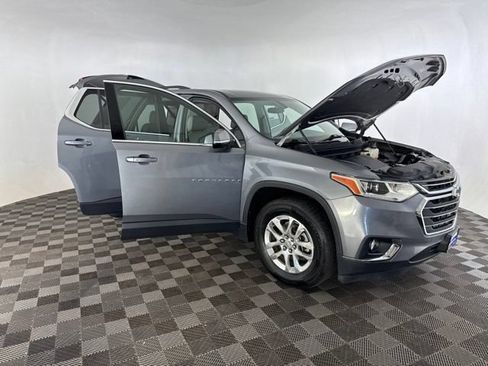Used 2019 Chevrolet Traverse LT FWD image 15