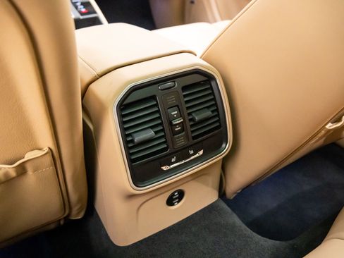 Certified 2022 Porsche Macan GTS image 17