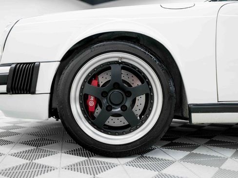 Used 1987 Porsche 911 Carrera RWD image 30