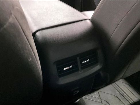 Used 2020 Chevrolet Equinox LT image 10