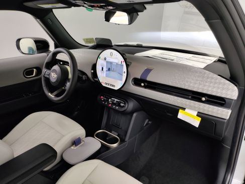 New 2026 MINI Cooper 2-Door Hardtop image 21