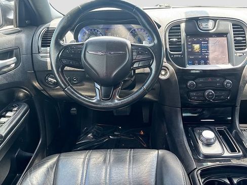 Used 2018 Chrysler 300 S AWD/4WD image 22