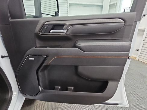 Used 2025 GMC Sierra 2500 AT4 AWD/4WD image 41
