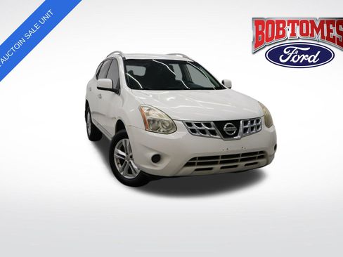 Used 2013 Nissan Rogue SV image 1