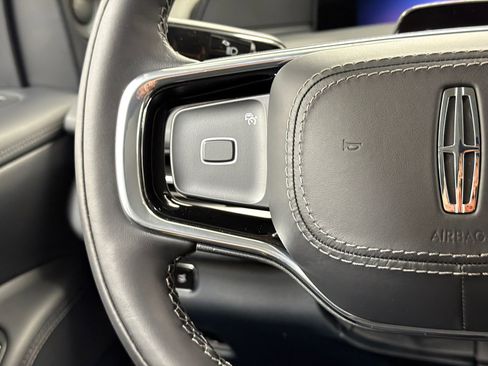 New 2026 Lincoln Navigator L Premier AWD/4WD image 26