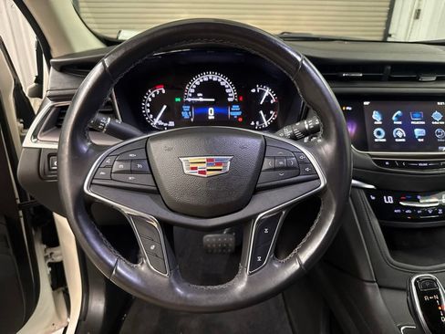 Used 2017 Cadillac XT5 Luxury FWD image 27