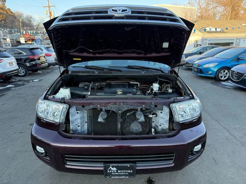 Used 2015 Toyota Sequoia SR5 image 57