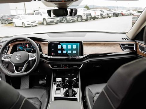 New 2026 Volkswagen Atlas SE image 36