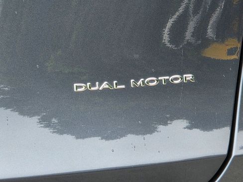 Used 2022 Tesla Model Y Long Range AWD/4WD image 35