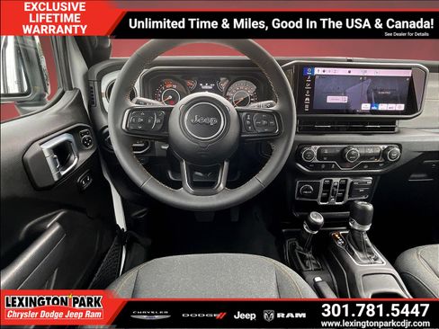 Used 2025 Jeep Wrangler Unlimited Sport AWD/4WD image 8