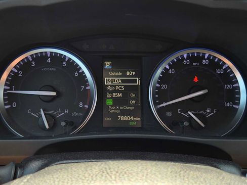 Used 2018 Toyota Highlander XLE AWD/4WD image 24