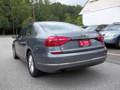 Used 2016 Volkswagen Passat 1.8T S FWD image 2