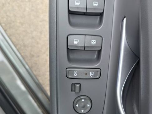 Used 2024 Hyundai Elantra SEL FWD image 10