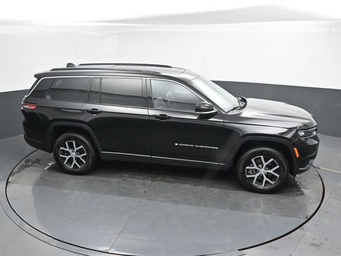 Used 2024 Jeep Grand Cherokee L Limited w/ Luxury Tech Group II image 42