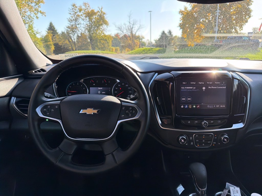 Used 2023 Chevrolet Traverse LT FWD image 25