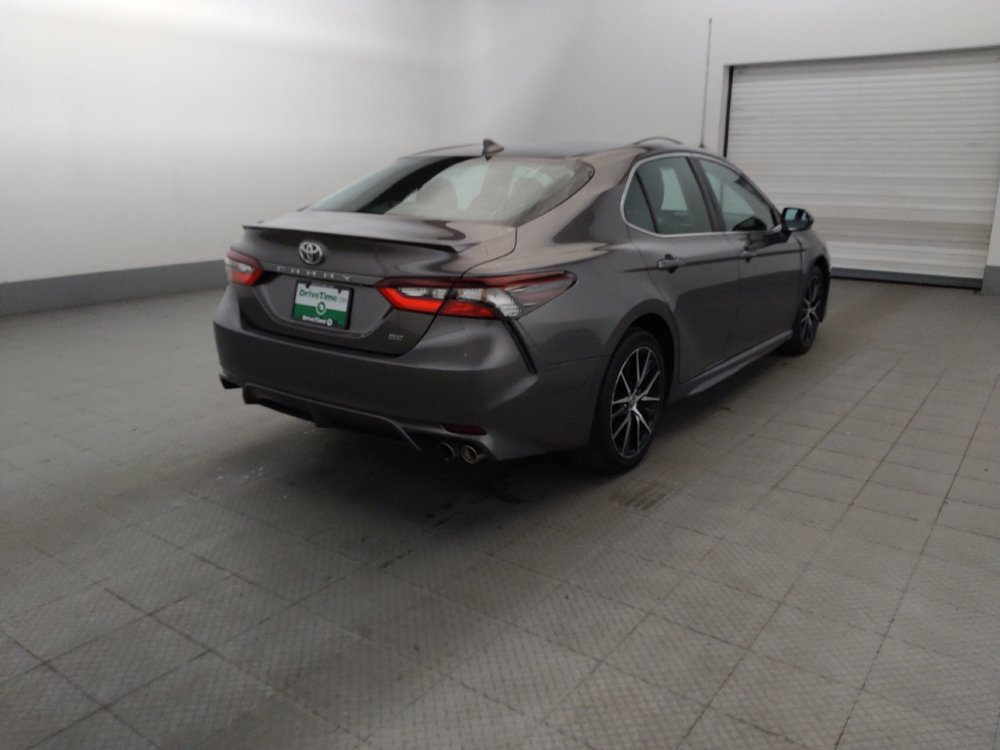 Used 2022 Toyota Camry SE FWD image 9