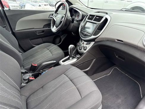 Used 2017 Chevrolet Sonic LT w/ Convenience Package image 17
