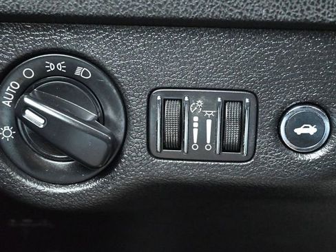 Used 2021 Dodge Charger SXT w/ Leather Interior Group RWD image 28