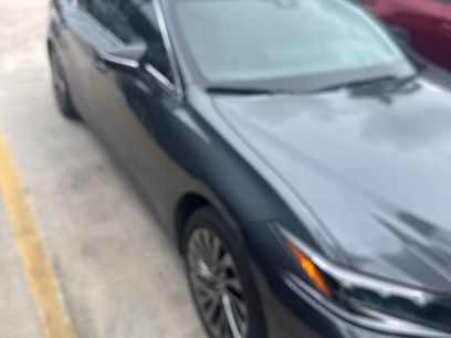 Used 2024 Lexus ES 300h Ultra Luxury w/ Accessory Package (Z2)