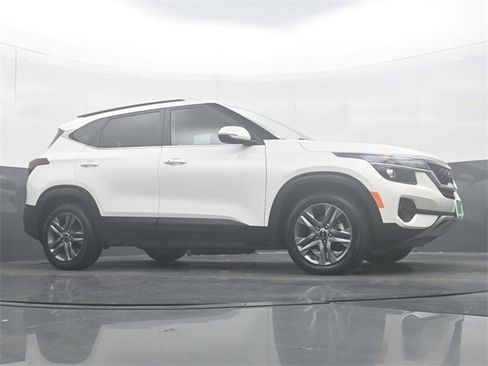 Used 2023 Kia Seltos S w/ Navigation Package image 27