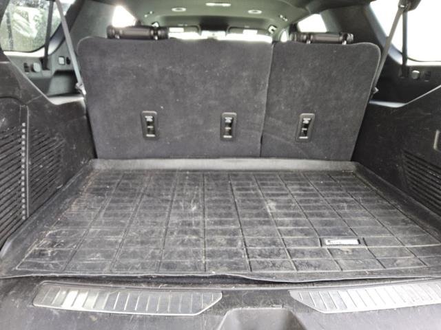 Used 2021 GMC Yukon XL Denali AWD/4WD image 3