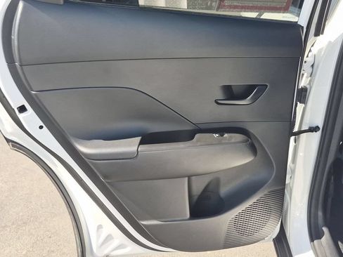 Used 2025 Hyundai Kona SEL FWD image 27
