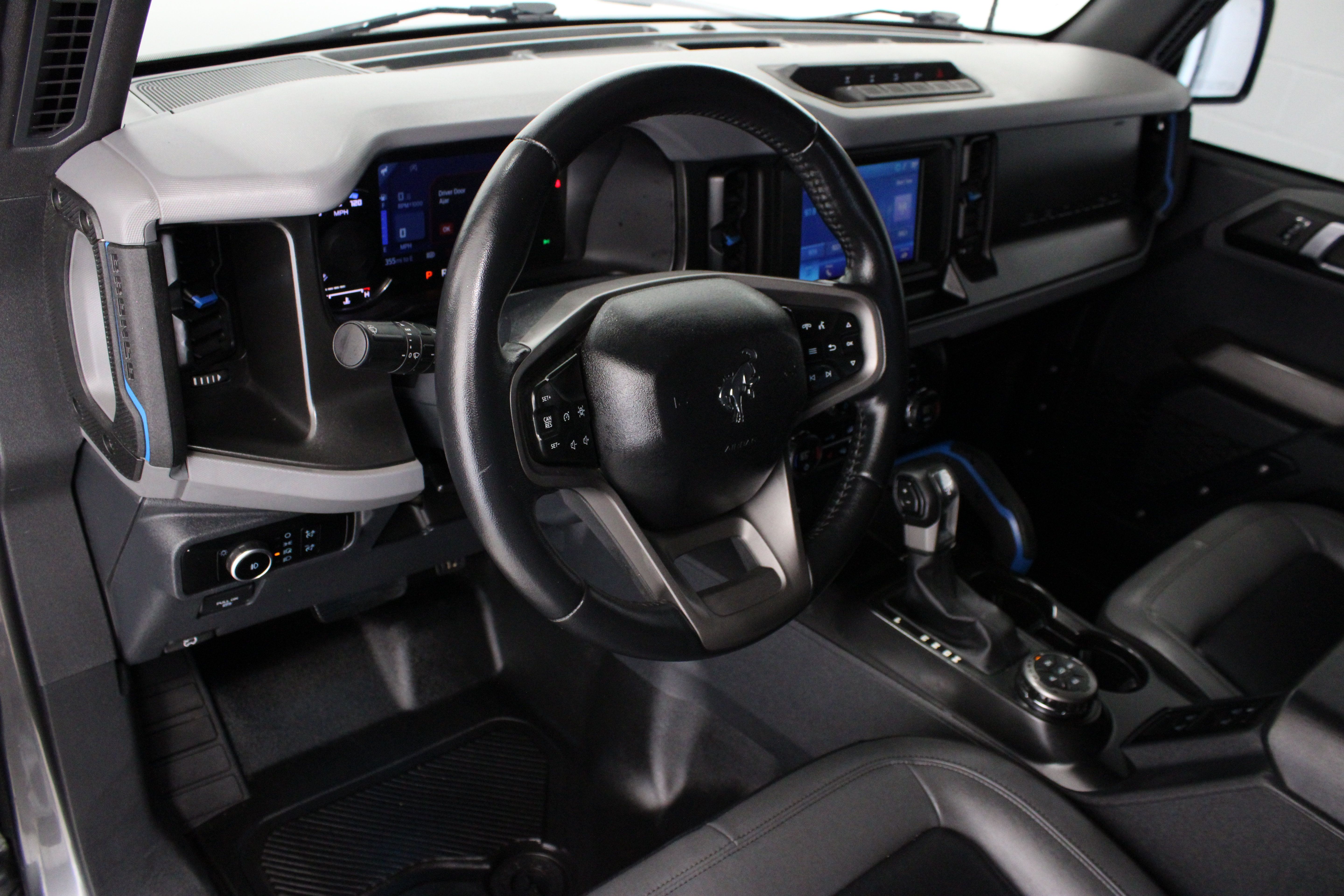 Used 2023 Ford Bronco Black Diamond w/ Sasquatch Package AWD/4WD image 13