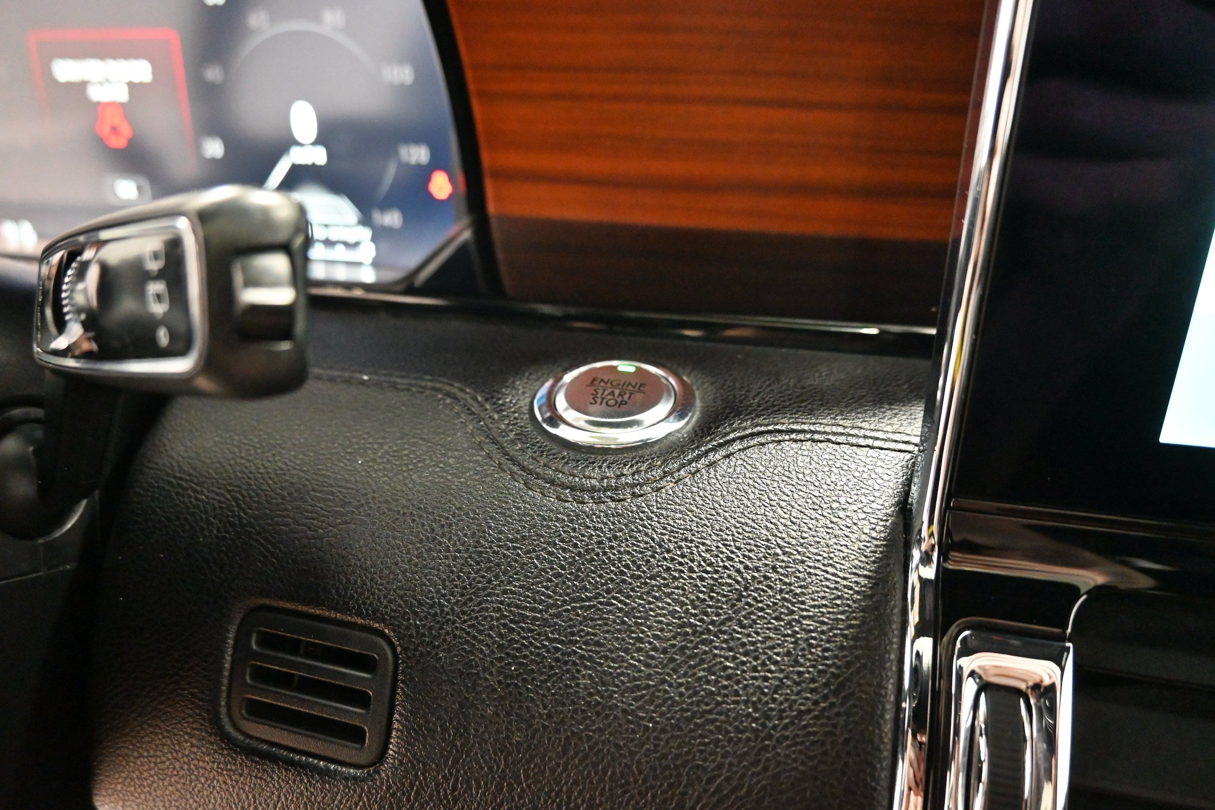 Used 2021 Lincoln Navigator Reserve AWD/4WD image 10