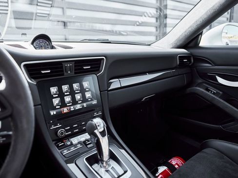 Used 2019 Porsche 911 GT3 RS RWD image 56