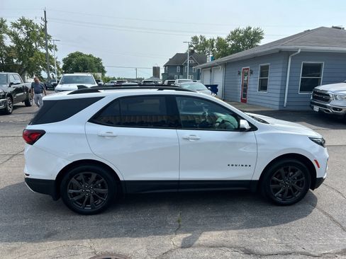 Used 2023 Chevrolet Equinox RS AWD/4WD image 3